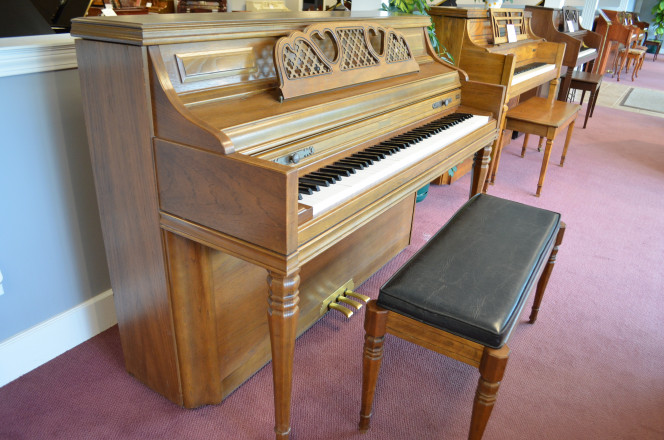 1973 Kimball Artist Console - Upright - Console Pianos